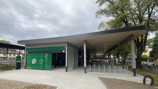 Erster VBB-RadPark in Eichwalde eröffnet 