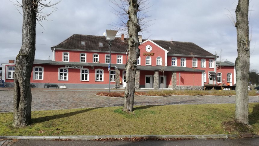 Empfangsgebäude Fürstenberg nach der Sanierung