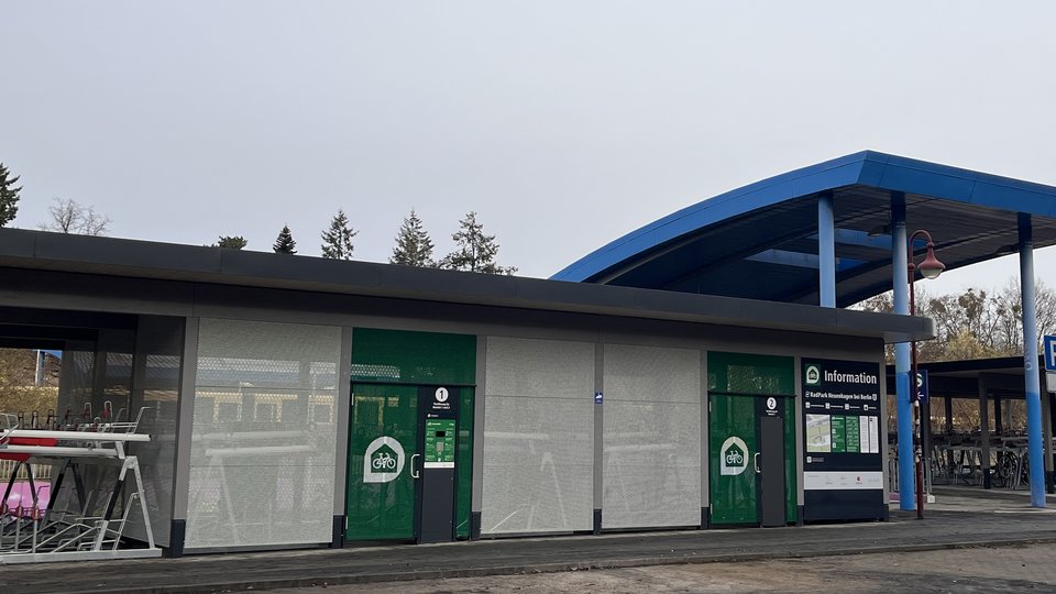 VBB-RadPark in Neuenhagen bei Berlin VBB-RadPark auf der Südseite des S-Bahnhof Neuenhagen (b. Berlin)