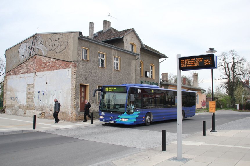 Das sanierungsbedürftige Bahnhofsgebäude Velten vor der Sanierung.