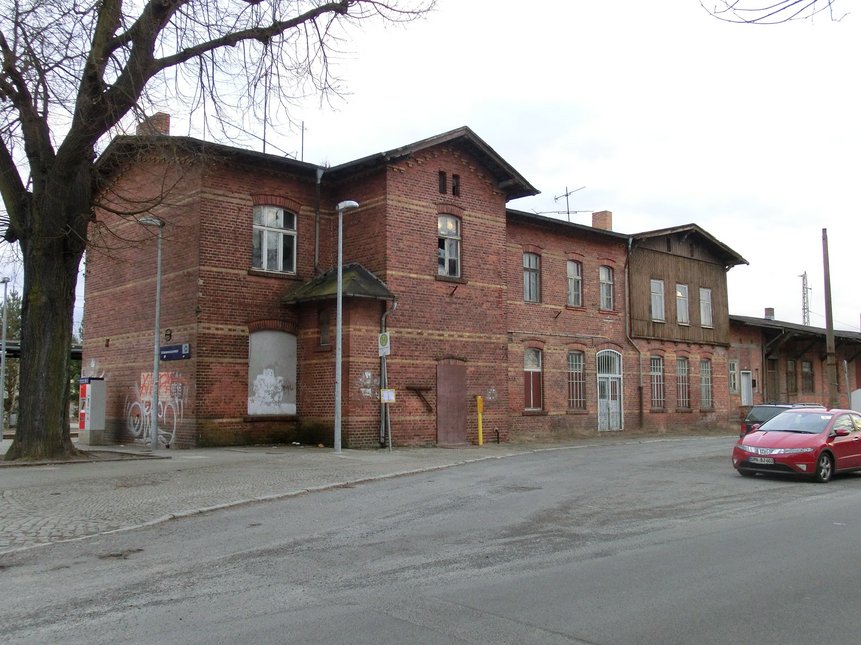 Empfangsgebäude Neupetershain Empfangsgebäude Neupetershain