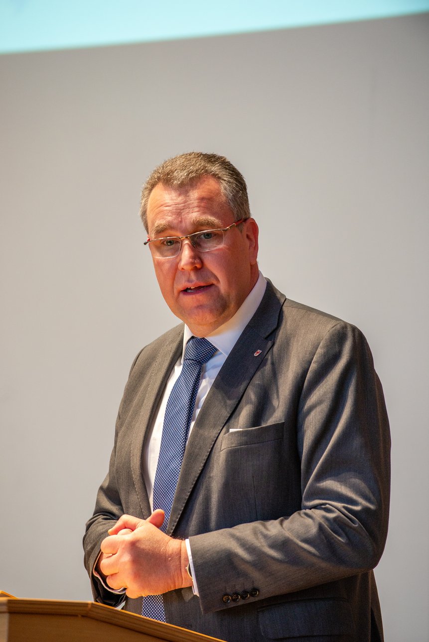 Bild zeigt Verkehrsminister von Brandenburg