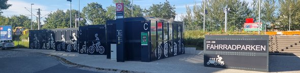 Foto der Fahrradparken-Station am Bahnhof Falkensee